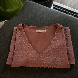 Chic Textured Blouse in Soft Pink